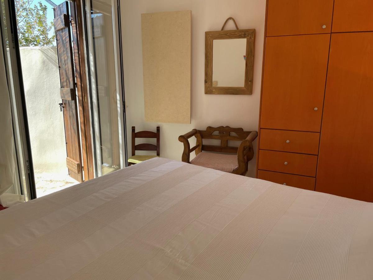 פלאקיאס Villa La Familia Maison Traditionnelle מראה חיצוני תמונה